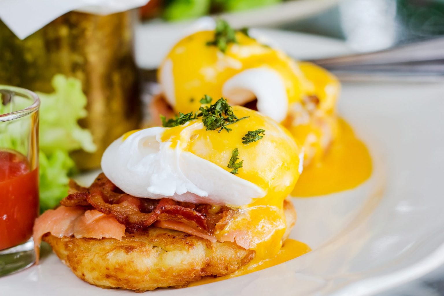 eggs-benedict-the-studio-cafe